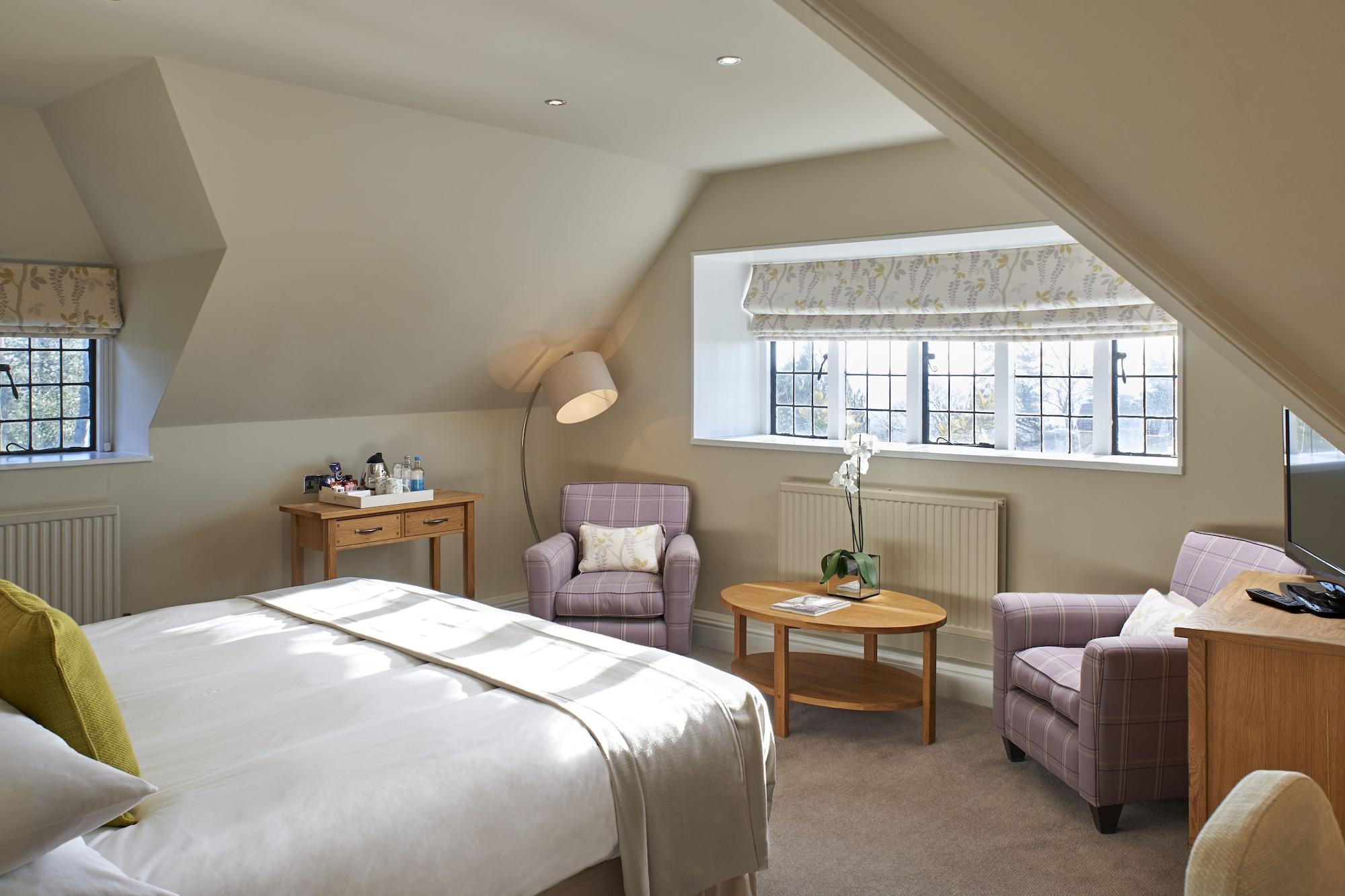The Manor Elstree Hotel Екстериор снимка