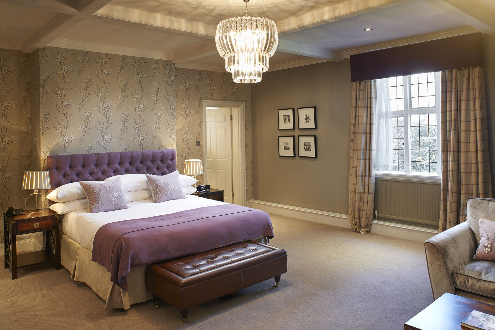 The Manor Elstree Hotel Екстериор снимка